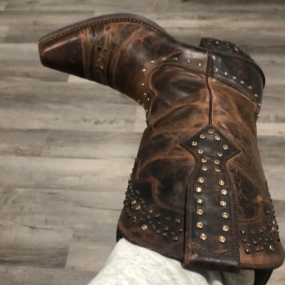Snip toe Cowgirl Boots - Picture 4 of 7